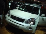 Обновленный Nissan X-Trail - экстерьер