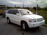 Toyota Highlander Club - Аренда белого Внедорожника Toyota Highlander в Калиниграде
